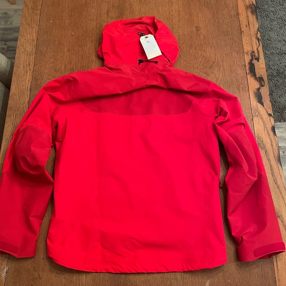 Arc’teryx Beta AR Jacket Men’s - Picture 13 of 16